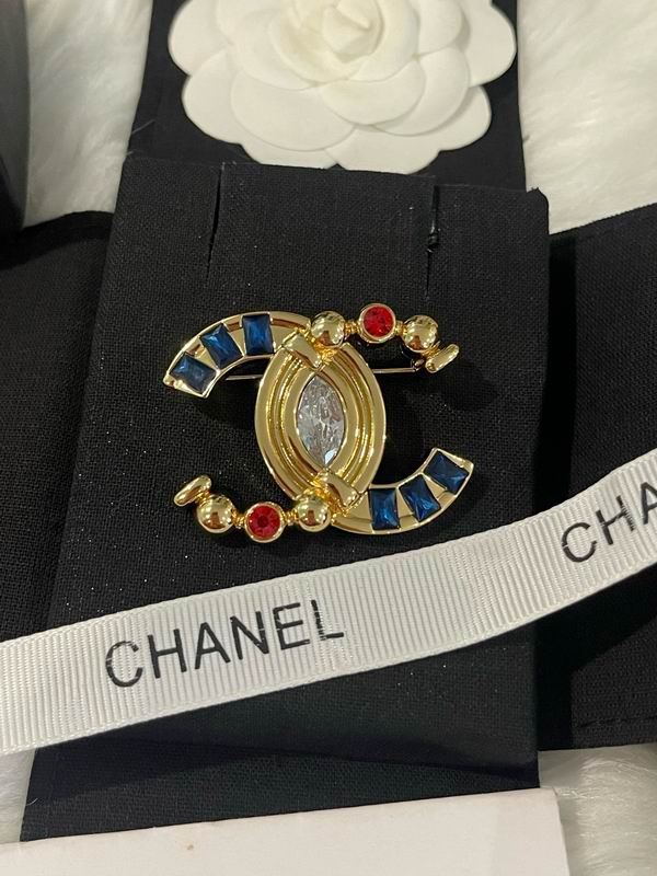 Chanel Brooch 07yxs56